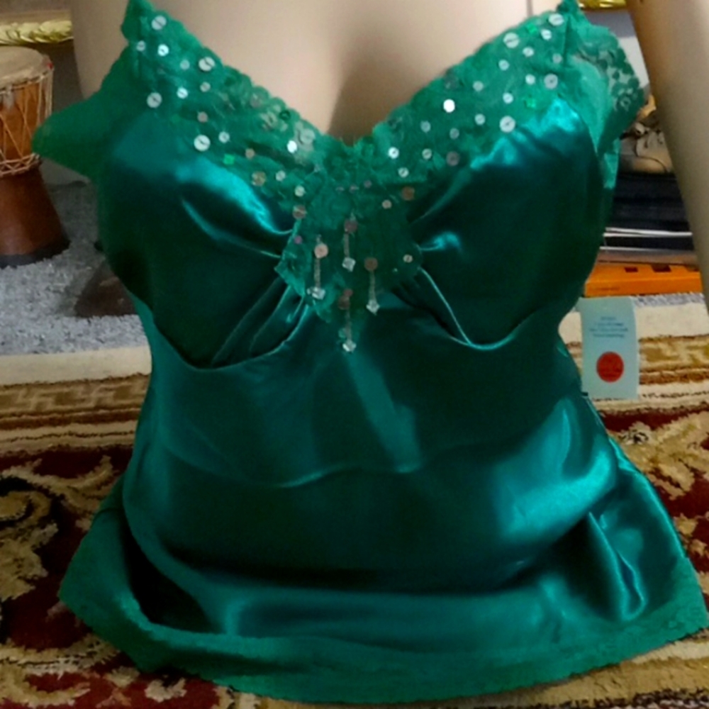 Emerald green satin camisol new with tags size Medium
